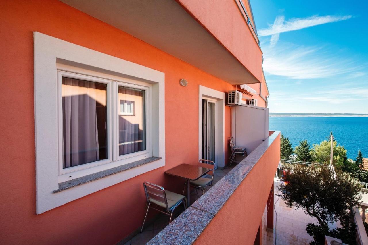 Apartments By The Sea Starigrad, Paklenica - 16421 Dış mekan fotoğraf