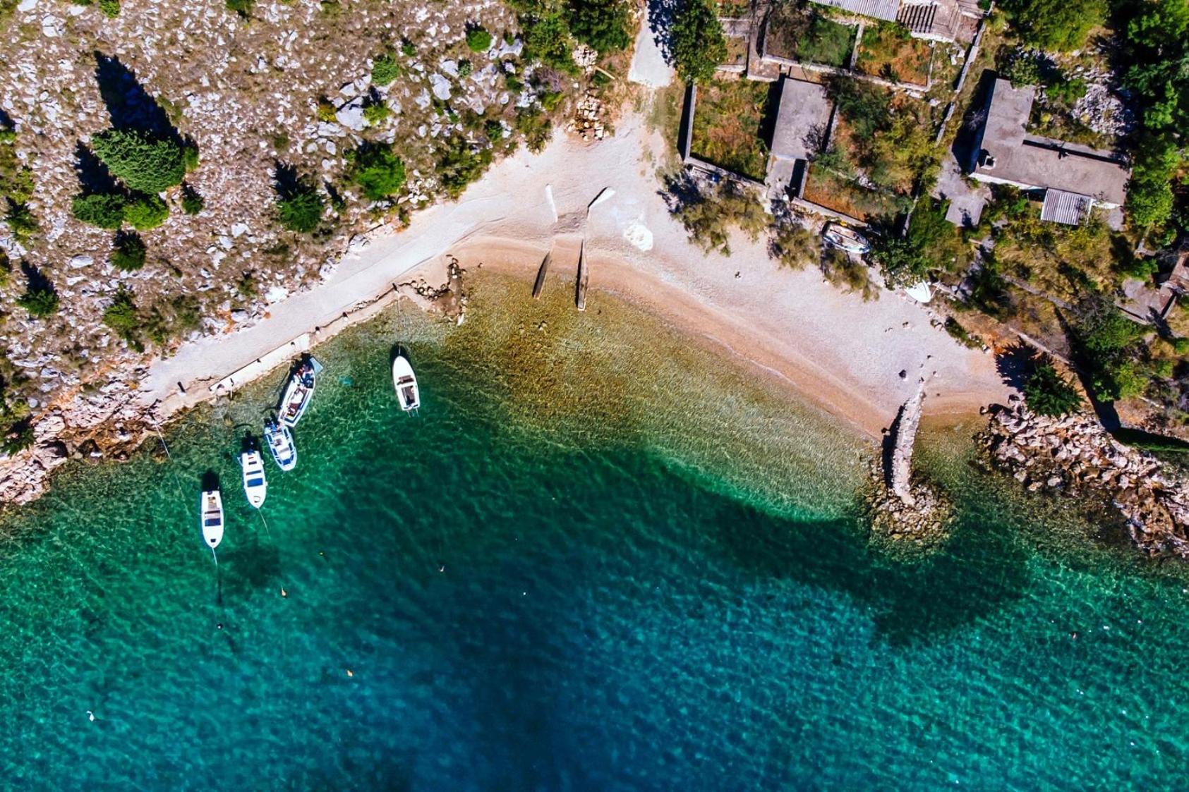 Apartments By The Sea Starigrad, Paklenica - 16421 Dış mekan fotoğraf